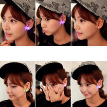 Carregar imagem no visualizador da galeria, 6 Pares de Brincos Magnéticos de LED