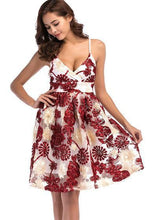 Carregar imagem no visualizador da galeria, Vestido de Tule Bordado - Frete Gratis