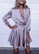 Carregar imagem no visualizador da galeria, Vestido Envelope Transpassado Curto de Cetim - Frete Gratis