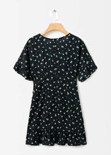 Carregar imagem no visualizador da galeria, Vestido Envelope Curto Estampado - Frete Gratis