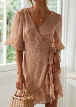 Carregar imagem no visualizador da galeria, Vestido Transpassado Envelope Curto Estampado com Babado - Frete Gratis