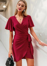 Carregar imagem no visualizador da galeria, Vestido Envelope Transpassado Curto Manga Flare - Frete Gratis