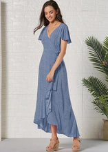 Carregar imagem no visualizador da galeria, Vestido Envelope Transpassado Longo Poá de Viscose - Frete Gratis