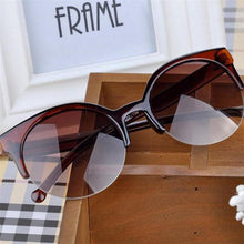 Carregar imagem no visualizador da galeria, Óculos de Sol Feminino Cat Eye Retro